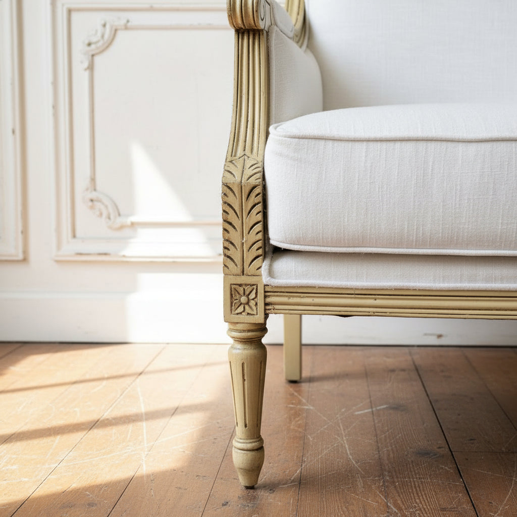 The Luxembourg Armchair (White Linen)